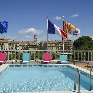 Atrium Centre 3* Arles